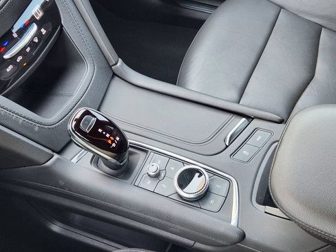 Used 2025 Cadillac XT5 Premium Luxury FWD image 19