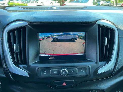 Used 2020 GMC Terrain SLE w/ Driver Convenience Package image 32