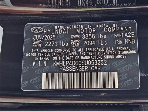 Certified 2025 Hyundai Elantra Limited FWD image 20