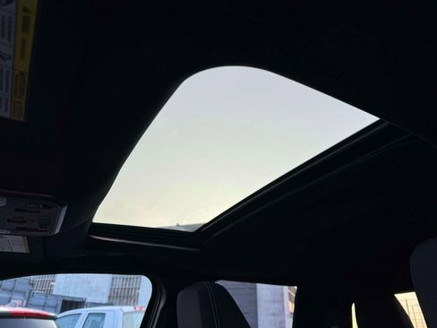 Used 2024 Toyota Tacoma TRD Sport w/ TRD Sport Upgrade Package image 17