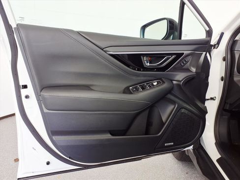 Used 2025 Subaru Outback Limited XT image 13