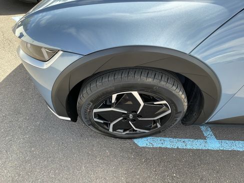 Certified 2024 Hyundai Ioniq 5 SEL RWD image 9