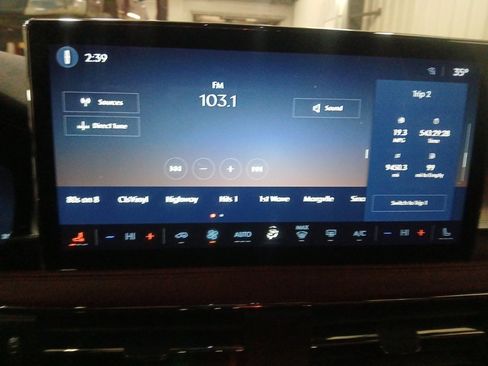 Used 2024 Lincoln Corsair Reserve w/ Jet Appearance Package image 11