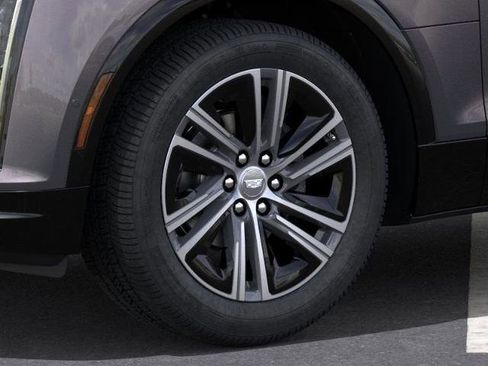 New 2025 Cadillac Lyriq Luxury w/ LPO, Floor Liner Package image 9