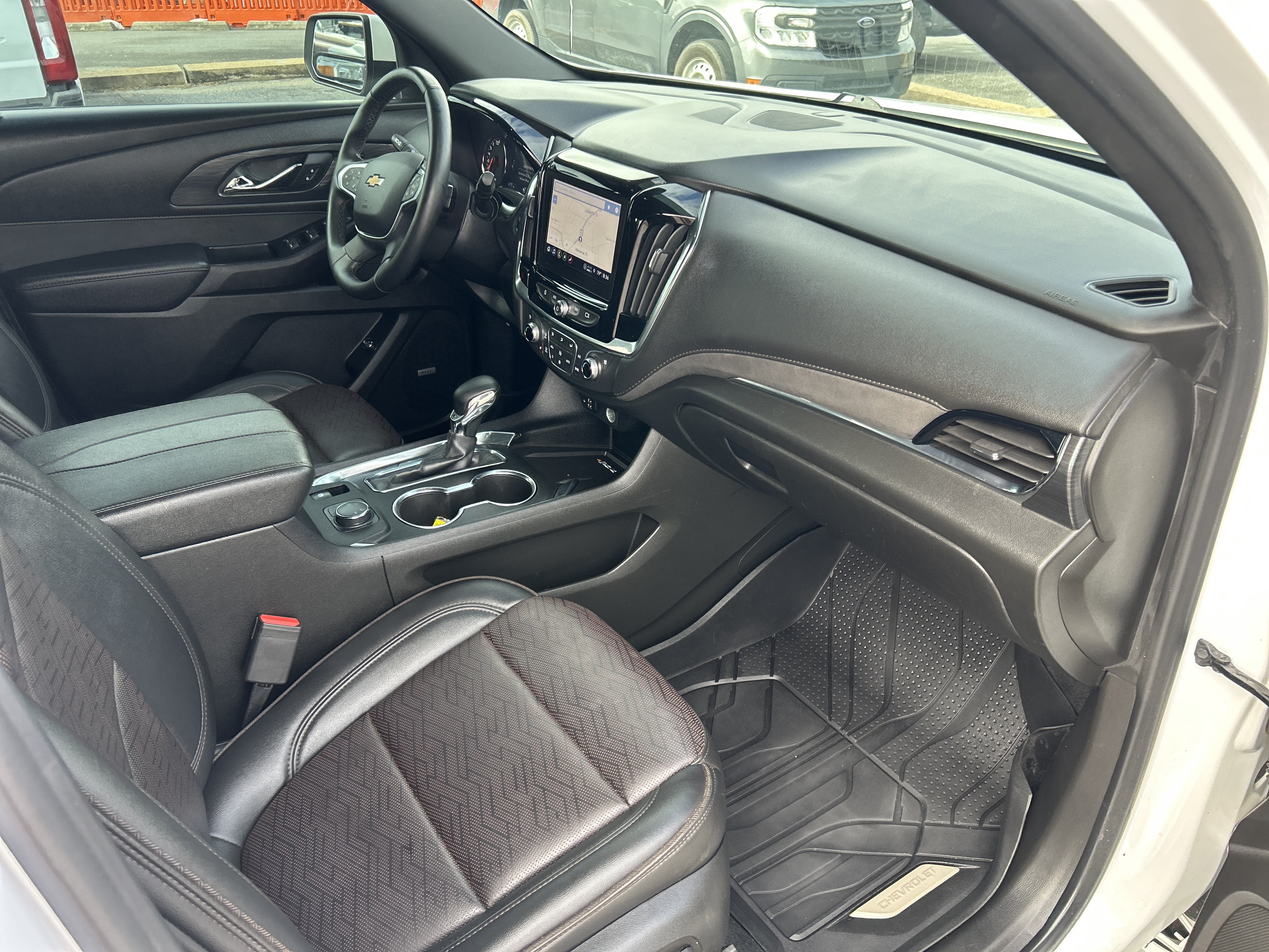 Used 2023 Chevrolet Traverse High Country w/ LPO, Floor Liner Package AWD/4WD image 24