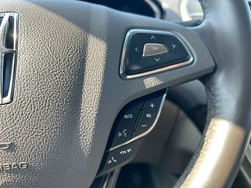 Used 2018 Lincoln MKX Select w/ Select Plus Package FWD image 27