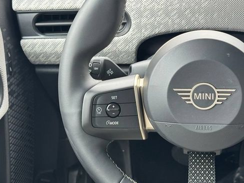 Used 2026 MINI Cooper 4-Door Hardtop FWD image 21