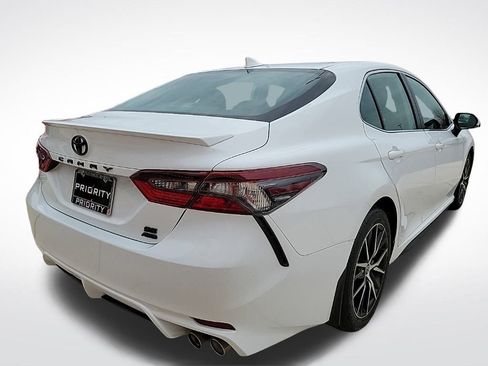 Used 2023 Toyota Camry SE w/ Cold Weather Package image 5