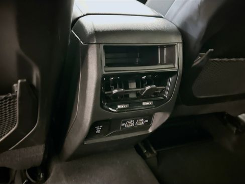 Used 2025 Jeep Grand Cherokee Altitude image 27