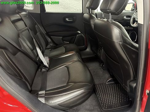 Used 2018 Jeep Compass Latitude w/ Popular Equipment Group AWD/4WD image 10