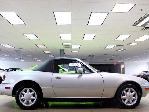 Used 1991 MAZDA MX-5 Miata image 22