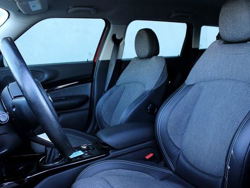 Used 2016 MINI Cooper Clubman image 10
