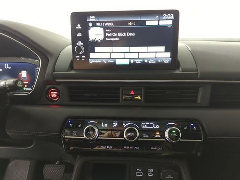 Certified 2024 Honda Pilot Elite image 14