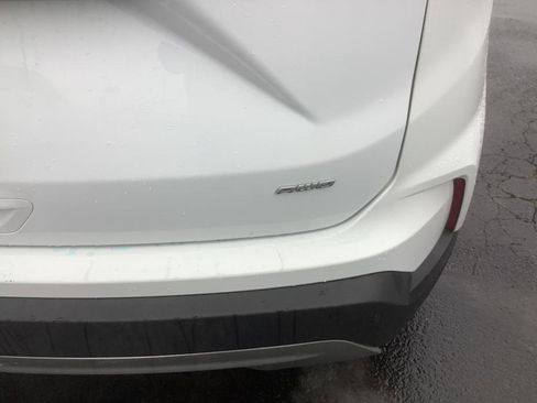 Used 2022 Ford Edge SEL image 9