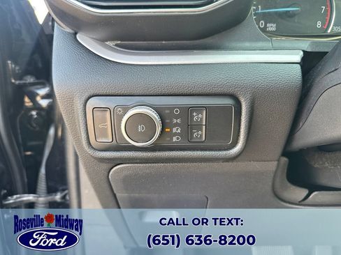 Used 2023 Ford Explorer XLT w/ Equipment Group 202A AWD/4WD image 21