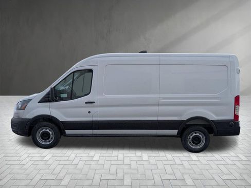 New 2026 Ford Transit 250 148 Medium Roof w/ Load Area Protection Package RWD image 5