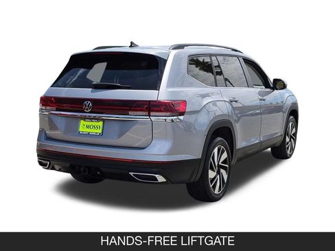 Used 2024 Volkswagen Atlas SE FWD image 9