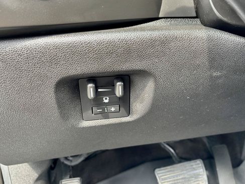 Used 2013 Chevrolet Silverado 1500 LT AWD/4WD image 4