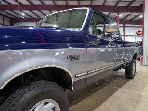Used 1994 Ford F250 XLT image 40