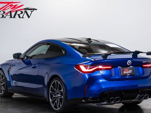 Used 2023 BMW M4 Coupe w/ Executive Package RWD image 3