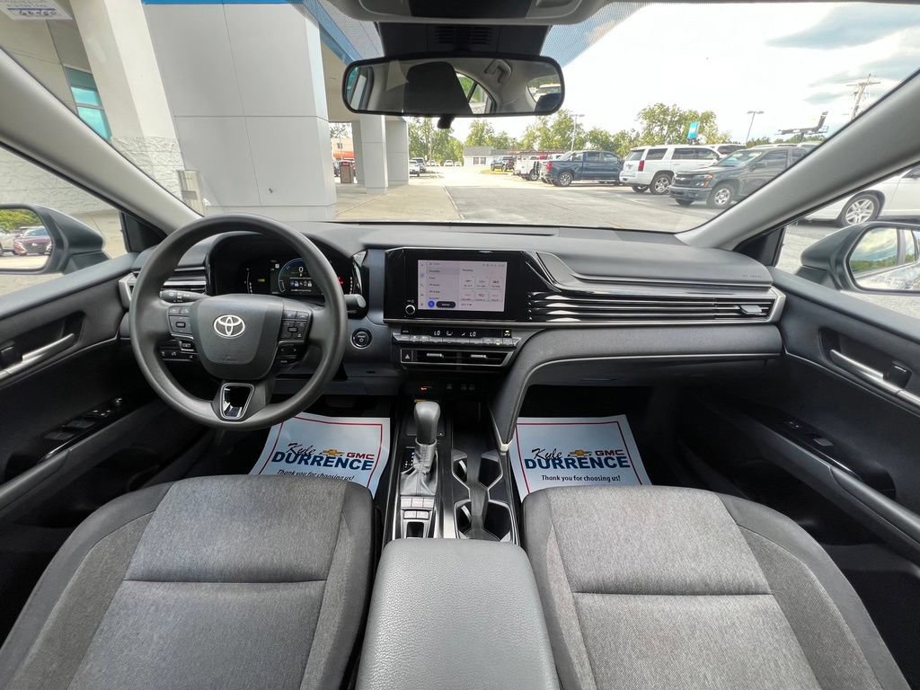 Used 2025 Toyota Camry LE FWD image 2