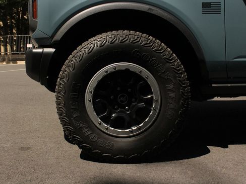 Used 2022 Ford Bronco Badlands w/ Sasquatch Package AWD/4WD image 11