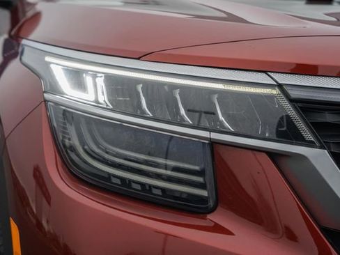 Used 2021 Kia Seltos SX image 11