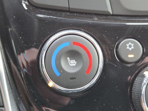 Used 2019 Chevrolet Trax Premier FWD image 5
