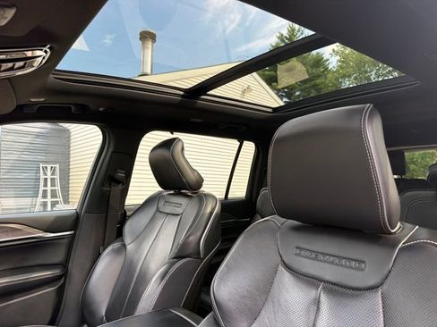 Used 2021 Jeep Grand Cherokee L Overland w/ Luxury Tech Group IV AWD/4WD image 23