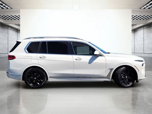 Used 2023 BMW X7 xDrive40i w/ Premium Package AWD/4WD image 7