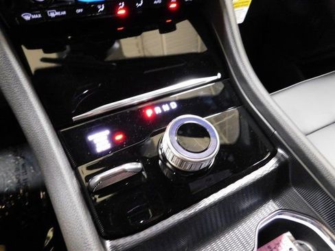 New 2025 Jeep Grand Cherokee Limited w/ Black Appearance Package image 32