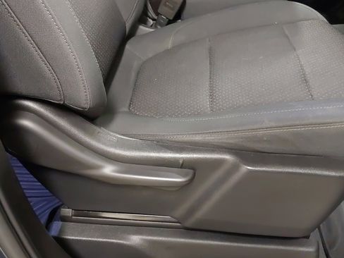 Used 2020 Chevrolet Silverado 1500 Custom w/ Custom Value Package image 30