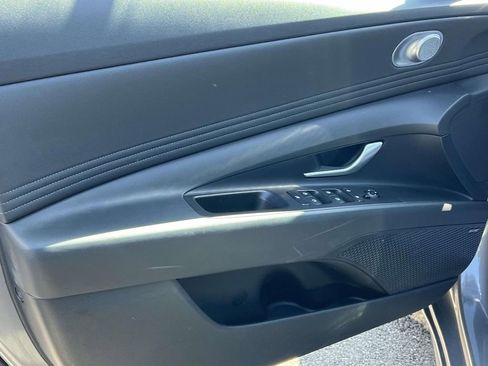 Certified 2023 Hyundai Elantra Limited image 15