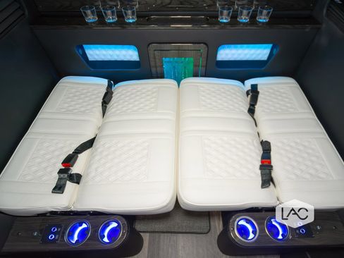 Used 2024 Mercedes-Benz Sprinter 3500 image 10