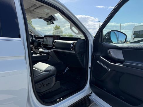 Used 2025 Ford Expedition Max Active image 26