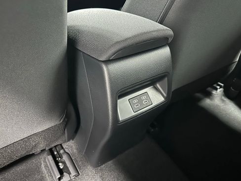 Used 2026 Toyota Corolla SE image 47