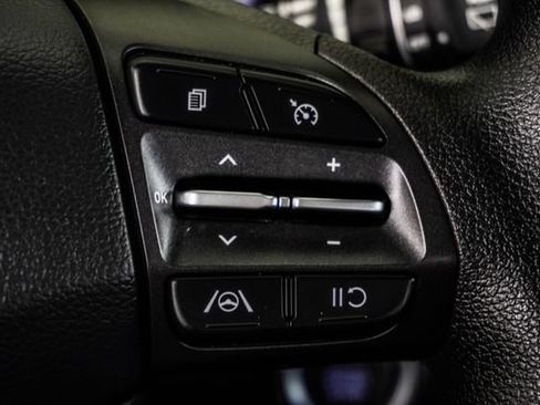 Used 2023 Hyundai Kona SEL FWD image 31