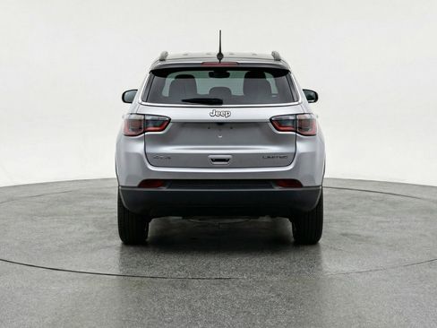 Used 2025 Jeep Compass Limited AWD/4WD image 7
