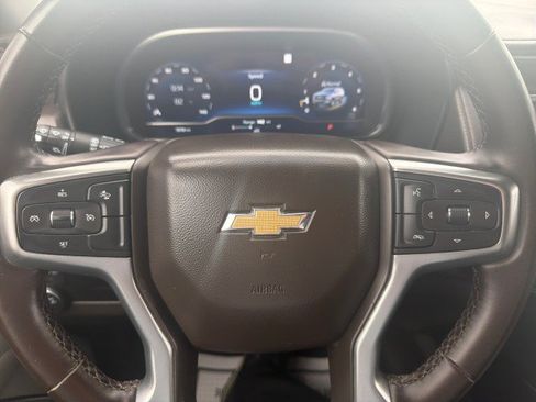 Used 2023 Chevrolet Suburban LT RWD image 8