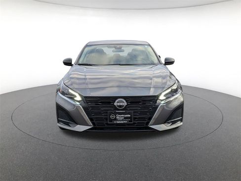 Used 2025 Nissan Altima 2.5 S image 2