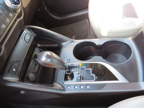 Used 2013 Hyundai Tucson GLS FWD image 17