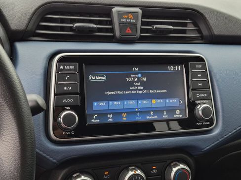Used 2025 Nissan Versa SV w/ Trunk Package FWD image 17