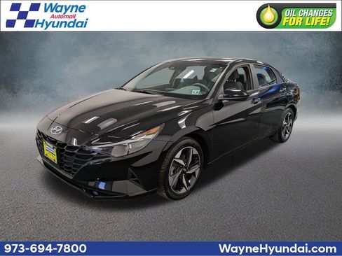 Used 2023 Hyundai Elantra SEL w/ Convenience Package image 1