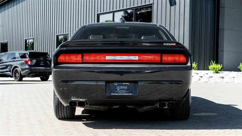 Used 2014 Dodge Challenger SRT8 w/ Harman/Kardon Audio Group RWD image 6