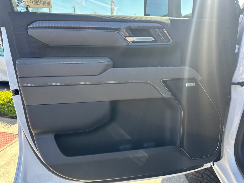 Used 2026 Chevrolet Silverado 2500 ZR2 w/ LPO, Dark Essentials Package AWD/4WD image 11