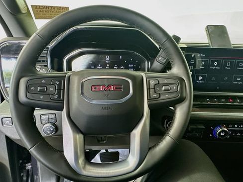 Used 2025 GMC Sierra 1500 SLT AWD/4WD image 13
