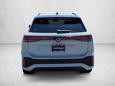 New 2026 Volkswagen Tiguan SE R-Line FWD image 6