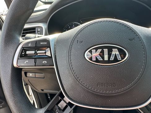 Used 2019 Kia Sorento FWD V6 image 25