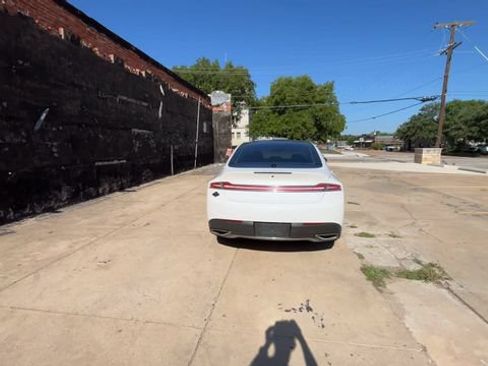 Used 2017 Lincoln MKZ Reserve FWD image 7