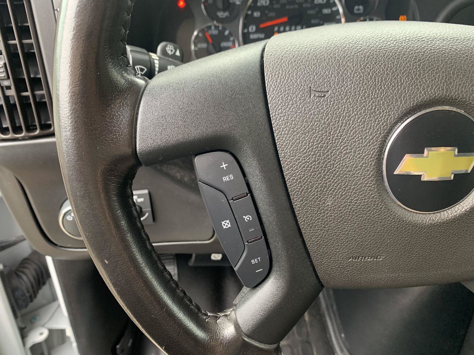 Used 2021 Chevrolet Express 3500 w/ Driver Convenience Package RWD image 23